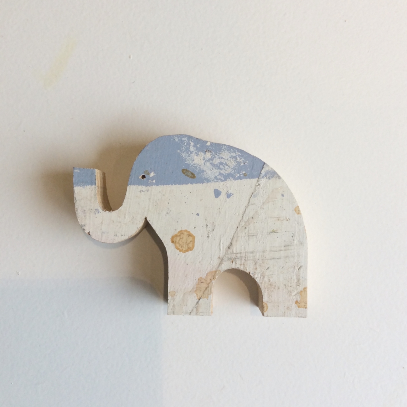 Ele l'elefante Jane Harman conservazione e restauro mobili a Firenze