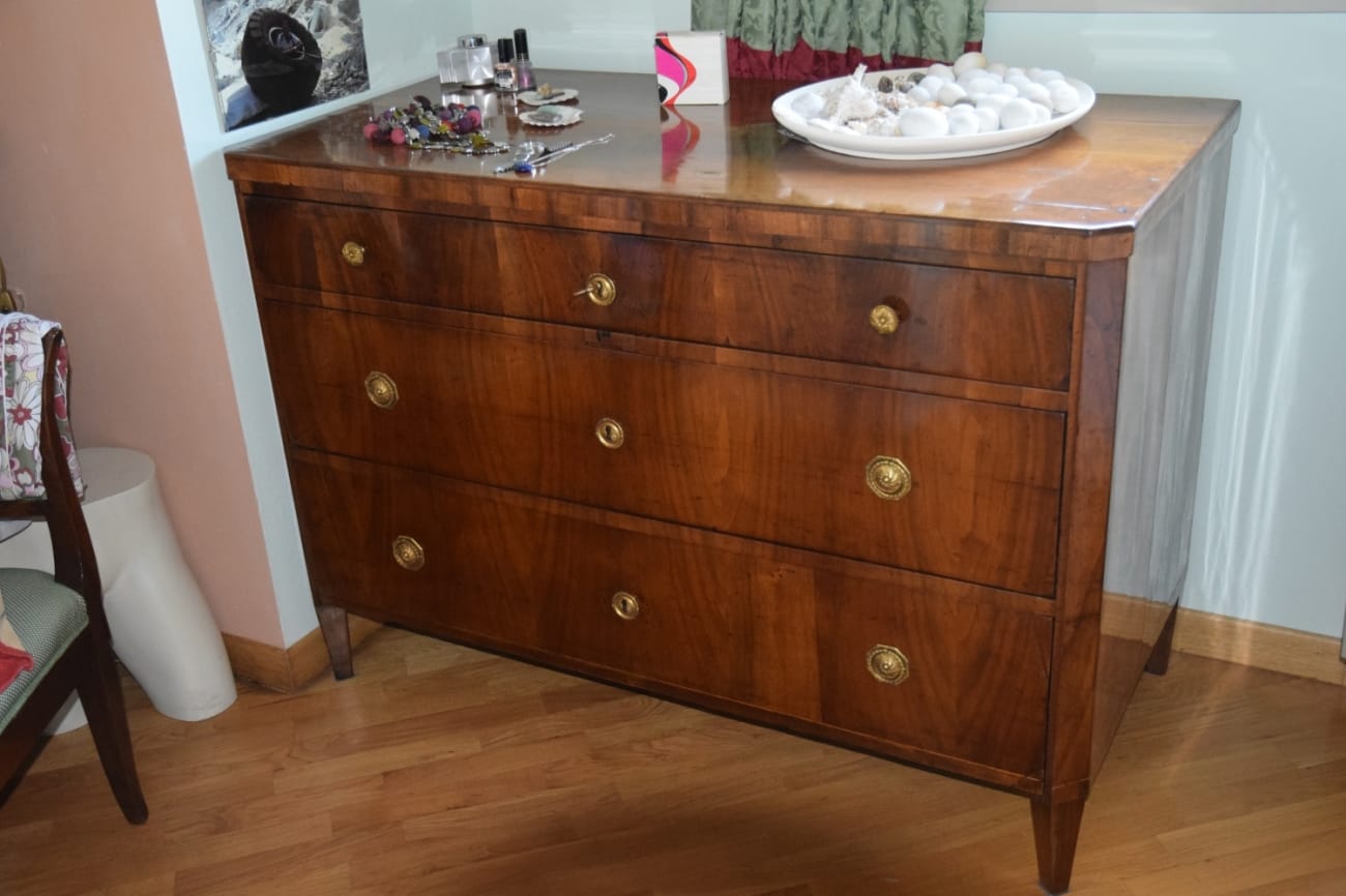 Veneered chest of drawers 1800's Jane Harman storage and furniture restoration in Florence